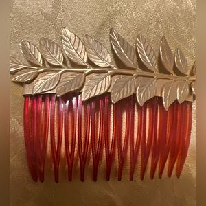 Vintage gold tone leaves hair comb